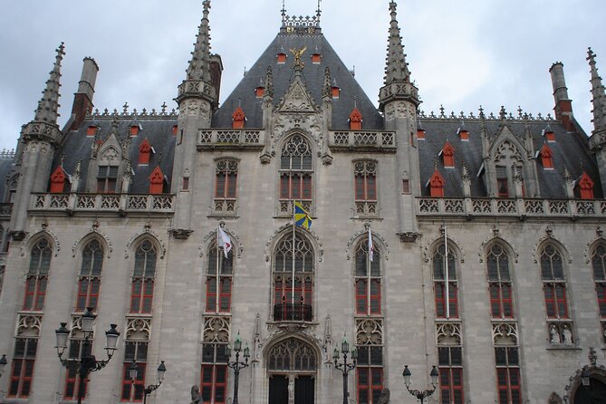 Private Arrival Transfer from Brussels Airport to Bruges with Business car - What the business car adds
