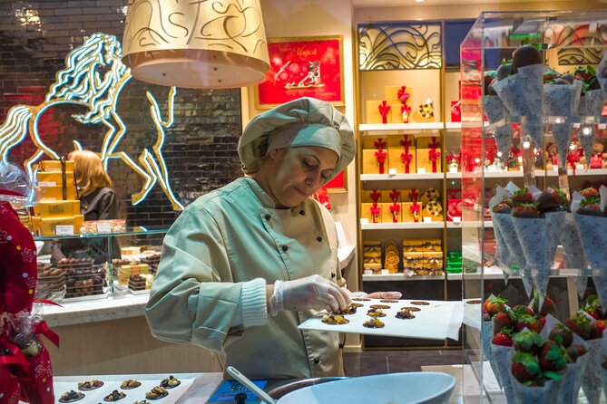 Private Bruges’ Iconic Sites and Chocolate Tasting Tour - Church of Our Lady and St. Bonifacius Bridge