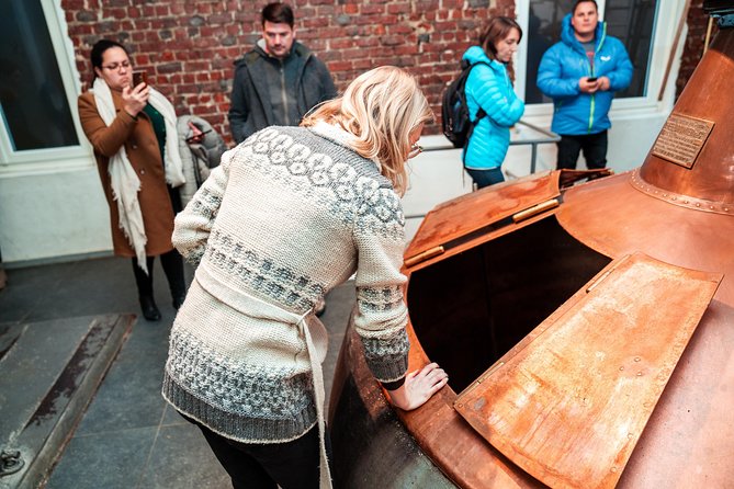 Private: Discover Brussels beer & breweries by a young local (incl. chocolate) - What makes this Brussels beer tour different