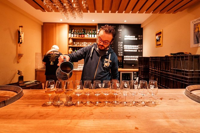 Private: Discover Brussels beer & breweries by a young local (incl. chocolate) - Beer and pralines: Brussels pairing at its most playful