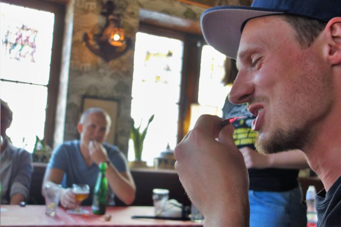 Private Ghent Beer & Brewery Tour by a young local - Learning Belgian beer styles at Het Waterhuis aan de Bierkant