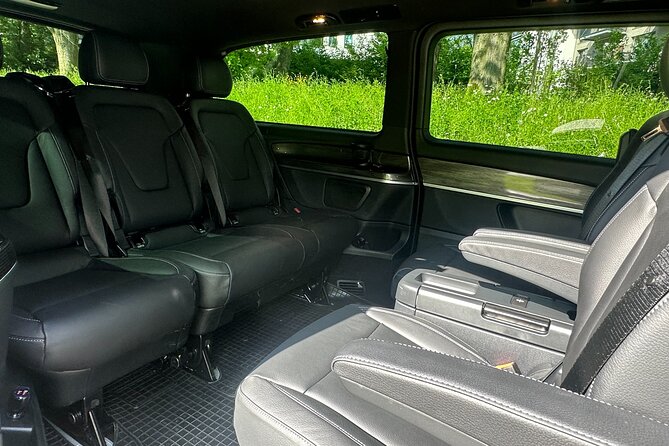 PRIVATE MPV TRANSFER FROM/TO BRUSSELS AIRPORT (Max 6 pax) ONE-WAY - What This Brussels Airport Transfer Actually Provides