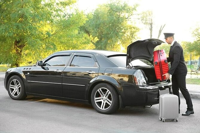 Private One-way Brussels Airport Transfer To Brussels - The 45-minute waiting window