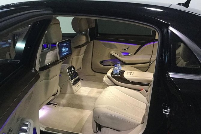 Private Transfer from Brussels Airport to Bruges By Business car - What the ride from Brussels to Bruges feels like