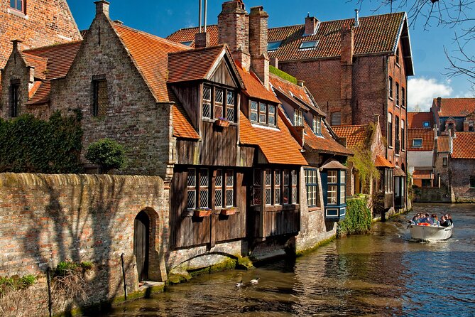 Stress-Free Bruges for Cruise Passengers with opt. Canal Cruise - Bargeplein, Minnewater Park, and the Beguinage