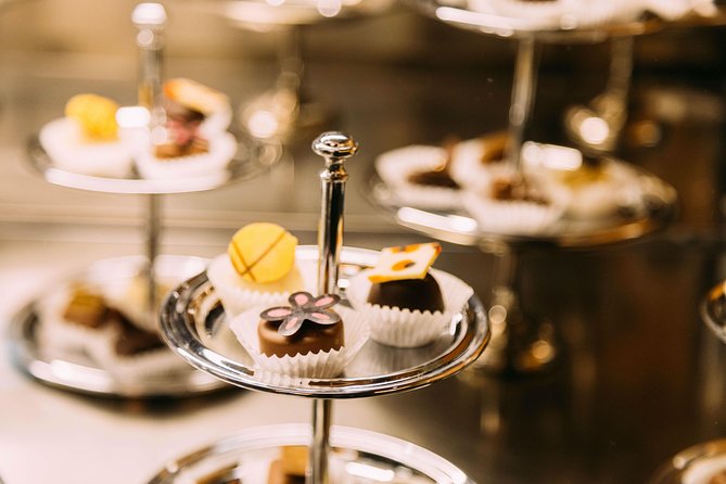 The 10 Tastings of Bruges With Locals: Private Food Tour - Why the private format changes the experience