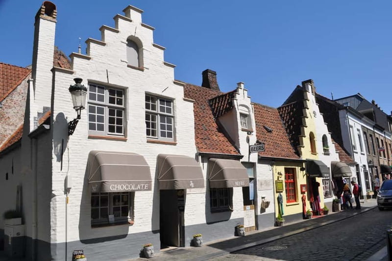 Thé best chocolate in Bruges! Private tour! - Almshouses, Katelijnestraat, and the last tastings