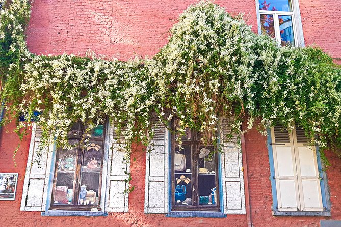 The Best Of Brussels Private Walking Tour - Weather, transport, and participation