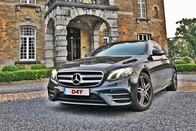 Transfer Brussels Airport (BRU) --> City Center 1-3 PAX (ONE WAY) - The airport pickup and 60-minute waiting window
