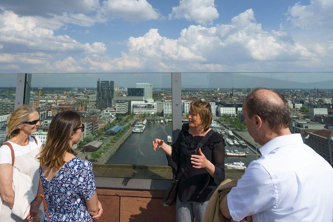 TukTuk Tour through historic Antwerp 2.5h - Het Steen and the Scheldt in five minutes