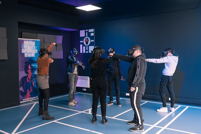 Virtual reality adventure in Brussels in Virtual Zone - Zombie games, teamwork, and the comic panic factor