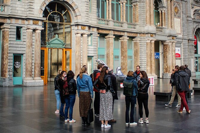 Walking Tour: Highlights of Antwerp - Vlaeykensgang, a quiet lane with a different mood